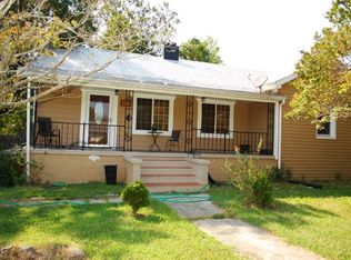 2502 Old Chapman St, Greensboro, NC 27403