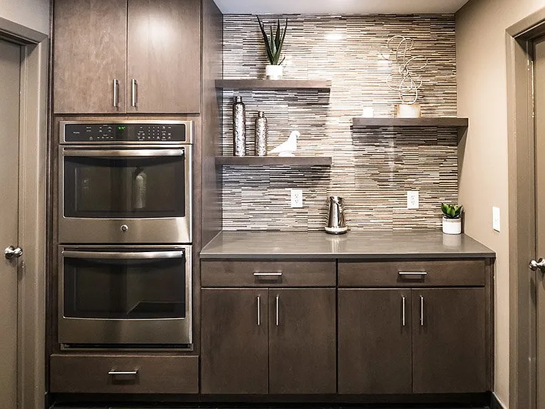 Four Seasons Apartments — Photo 17