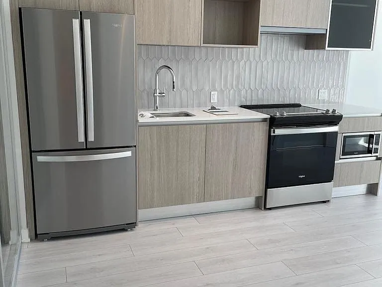 405 Dundas St W #104 — Photo 26
