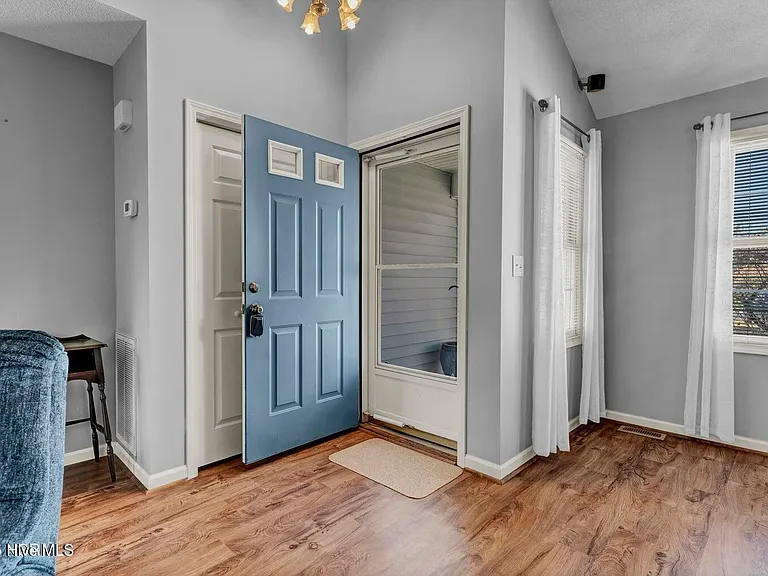 250 Quarter Horse Ln — Photo 9