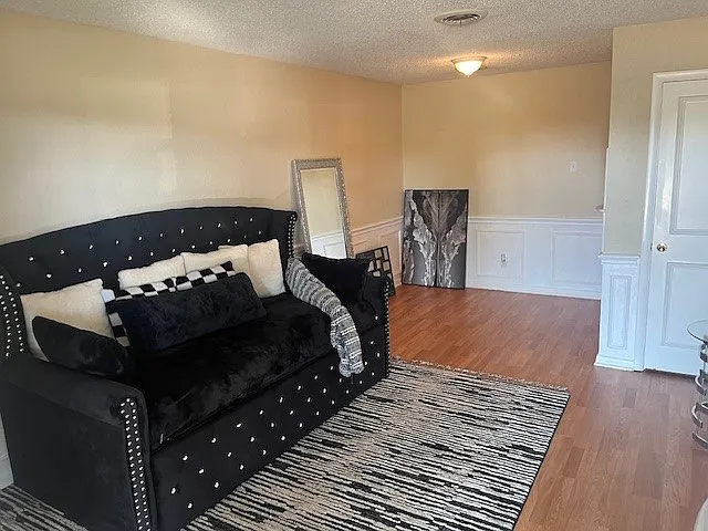 5617 Walraven Cir — Photo 9