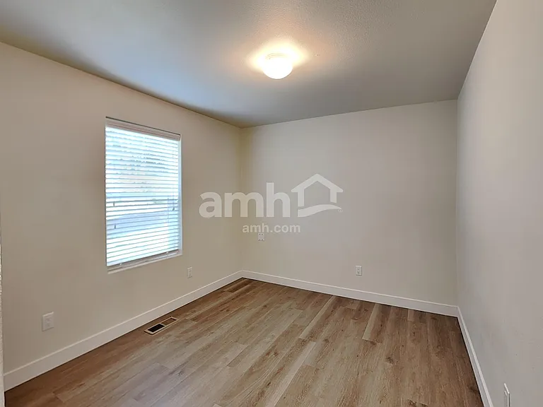 1719 Blacktail Ln — Photo 17