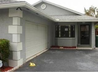 8300 SW 41st St, Davie, FL 33328