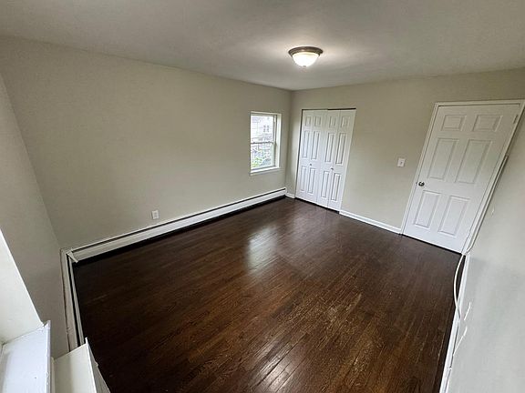 4th image of 111-110 Lincoln Ave #23A