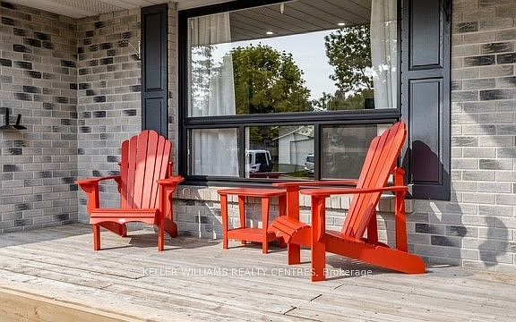 2nd image of 29 Bronte Cres
