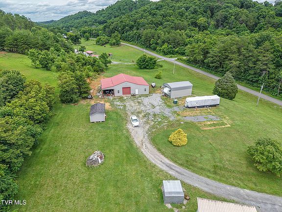 3rd image of 1903 Pleasant Ridge School Rd