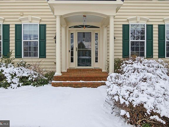 4th image of 4103 Tottenham St