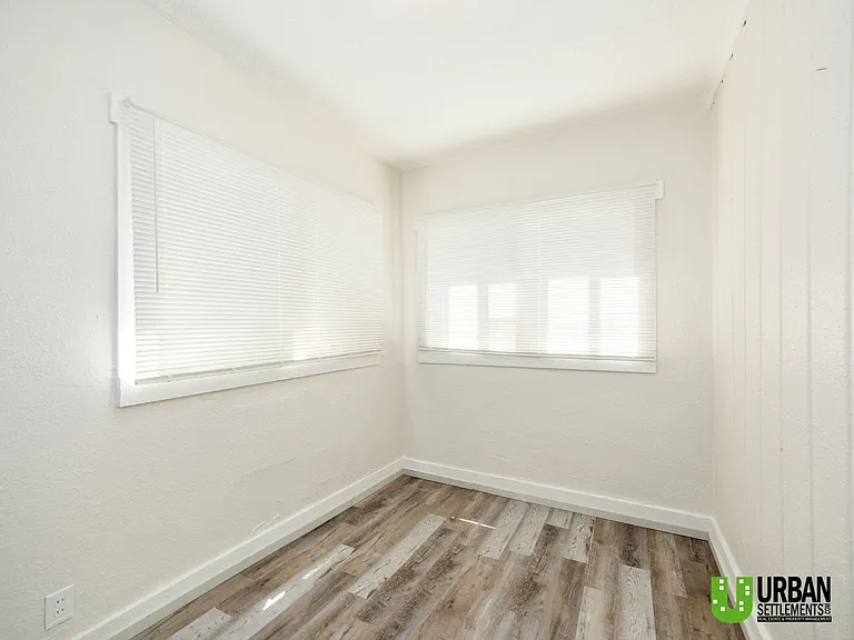 370 E 8th Ave — Photo 9