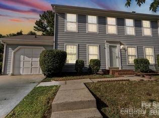2828 Silkstream Ln, Charlotte, NC 28262