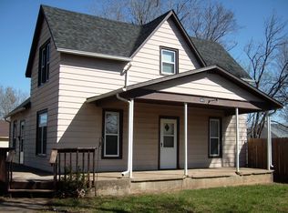 402 S Purdy Ave, Lyons, KS 67554