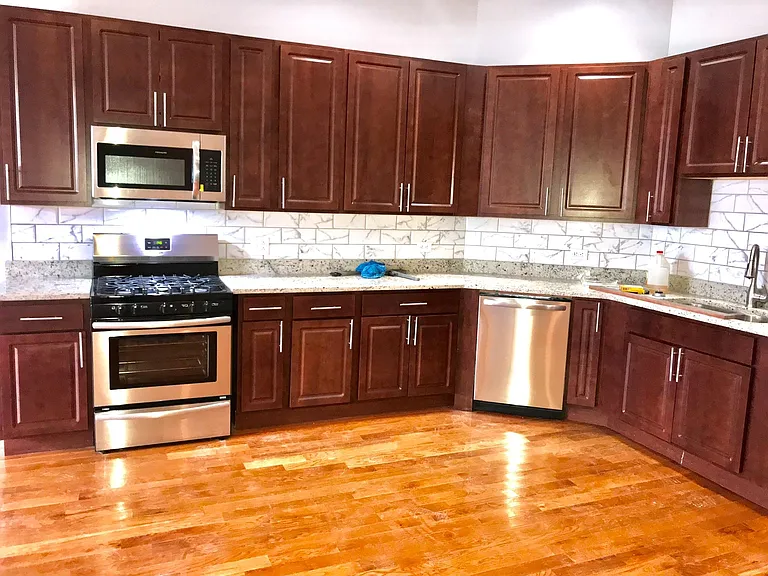 517 E 46th Pl #2 — Photo 7