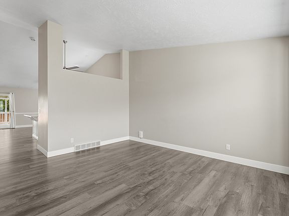 3rd image of 5475 S Crossbow Cir