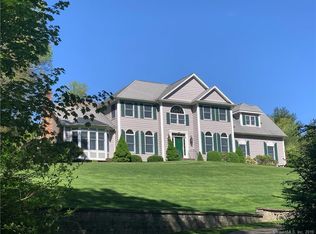 10 Rabbit Ln, Brookfield, CT 06804