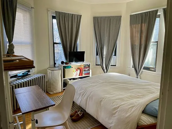 2 bed, 859 sqft, $3,650 — Photo 3