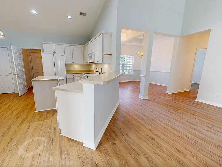 409 Oxner Ct — Photo 10