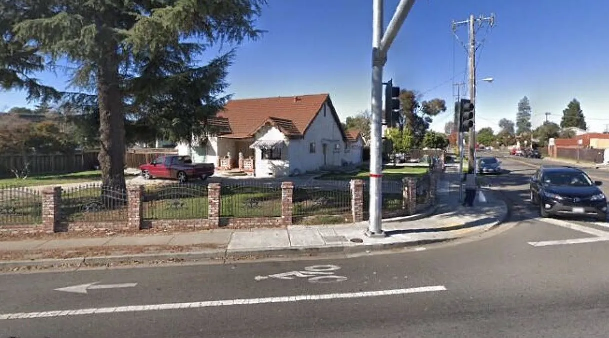 1101 Decoto Rd photo 1