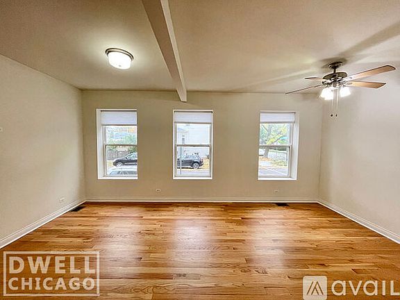 3rd image of 2135 W Ainslie St #1
