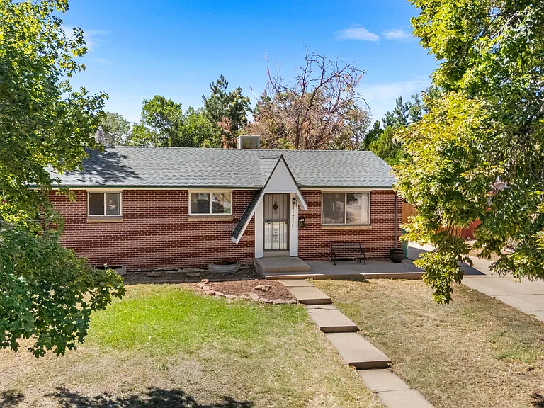 12356 E Dakota Ave — Photo 34