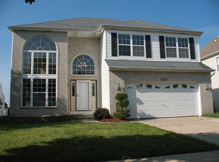 1633 Rose Ln, Romeoville, IL 60446