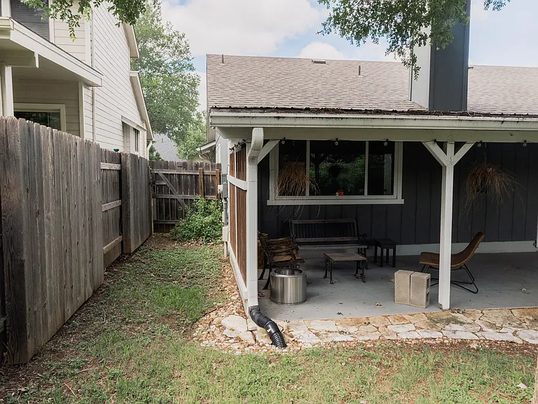 2413 Wood Chase Trl — Photo 29