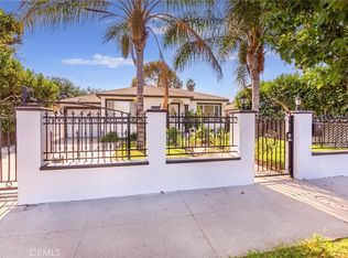 15556 Saticoy St, Van Nuys, CA 91406