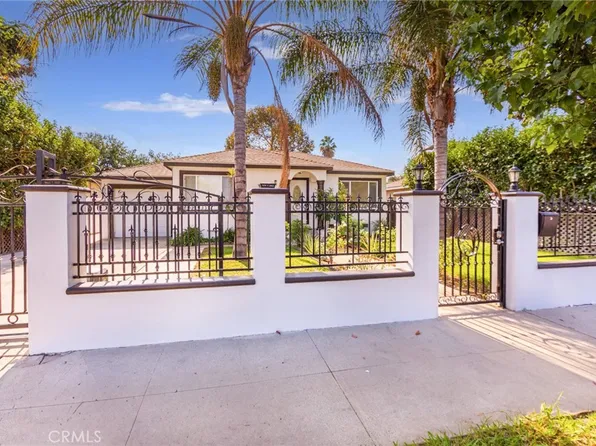 15556 Saticoy St, Van Nuys, CA 91406