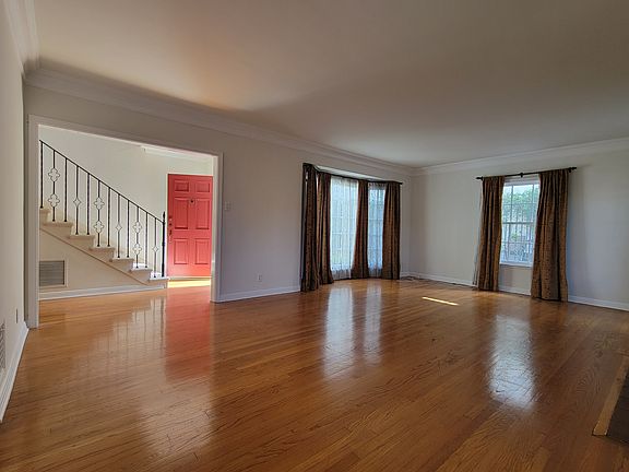 Living room to the entry door