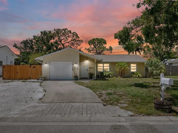 4076 Vana Dr, Sarasota, FL 34241