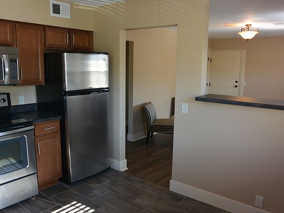 4th image of 1017 S 31st St