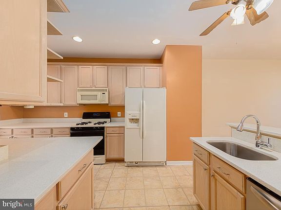 5th image of 6951 Banchory Ct