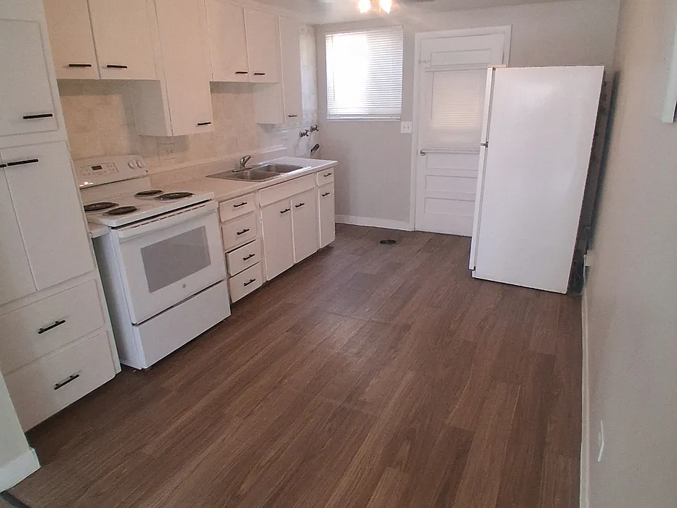 5325-5335 W 4th Ave