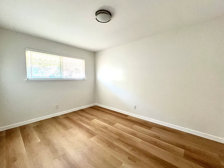 1118 Delaware St #E — Photo 7