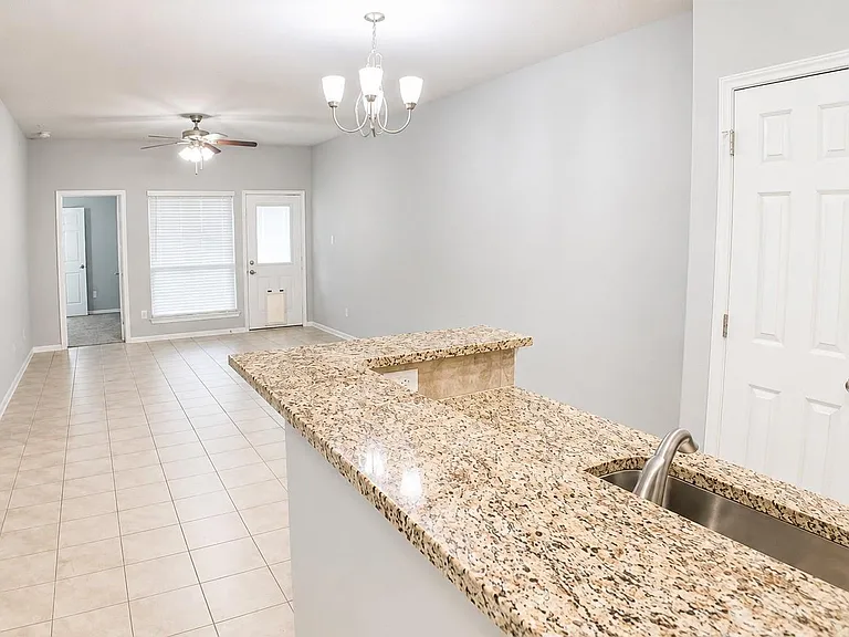 124 Camelot Place Ct — Photo 16