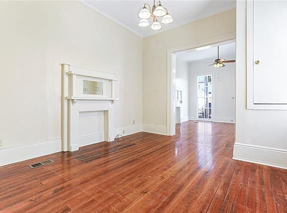 4th image of 716 Dufossat St
