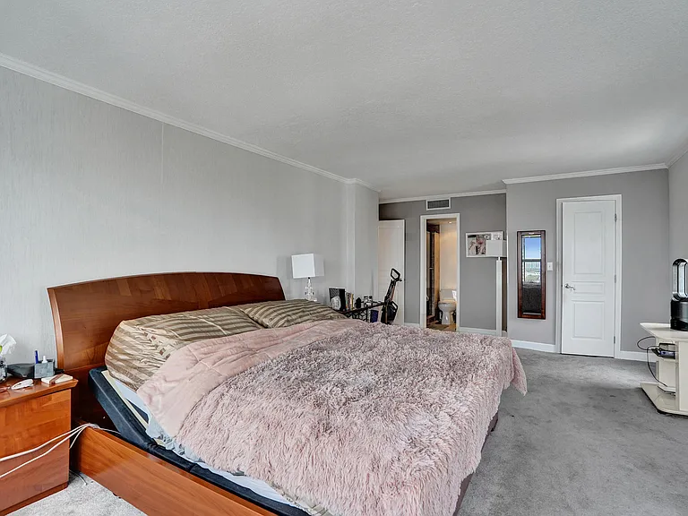 3000 E Sunrise Blvd #14F — Photo 34