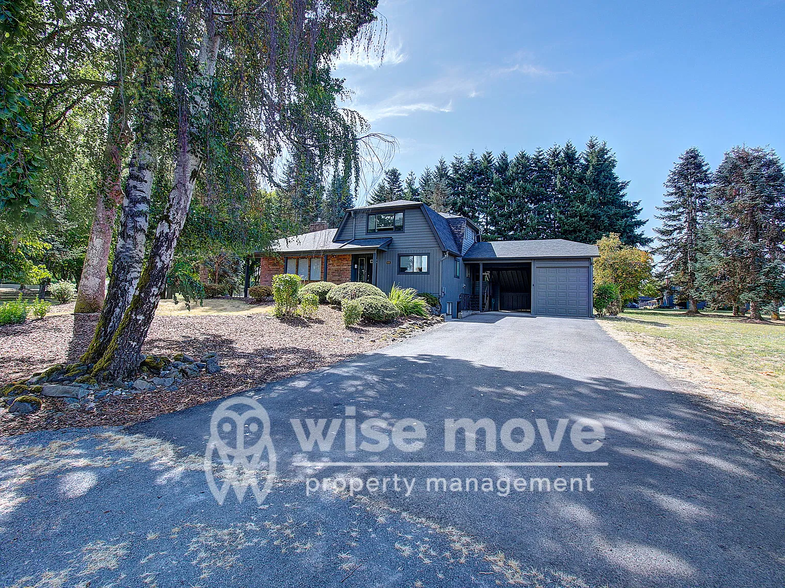 4 bed, 3.5 bath, 3940 sqft, $4,345 — Photo 2