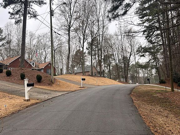 4th image of 3881 Mountain View Rd NW