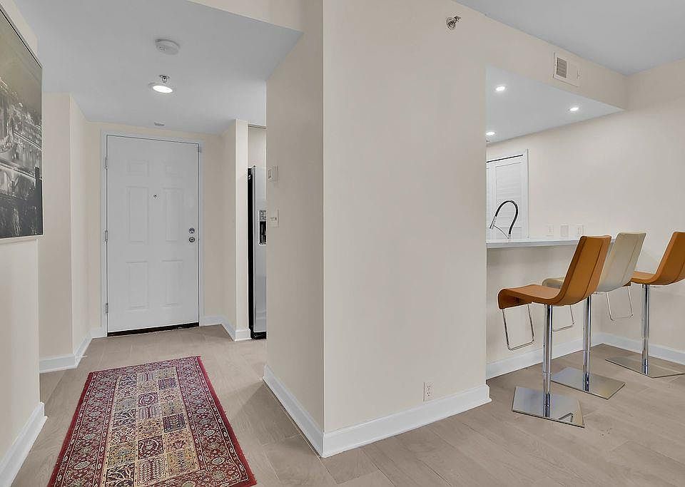 1st image of 3481 Lakeside Dr NE APT 1502
