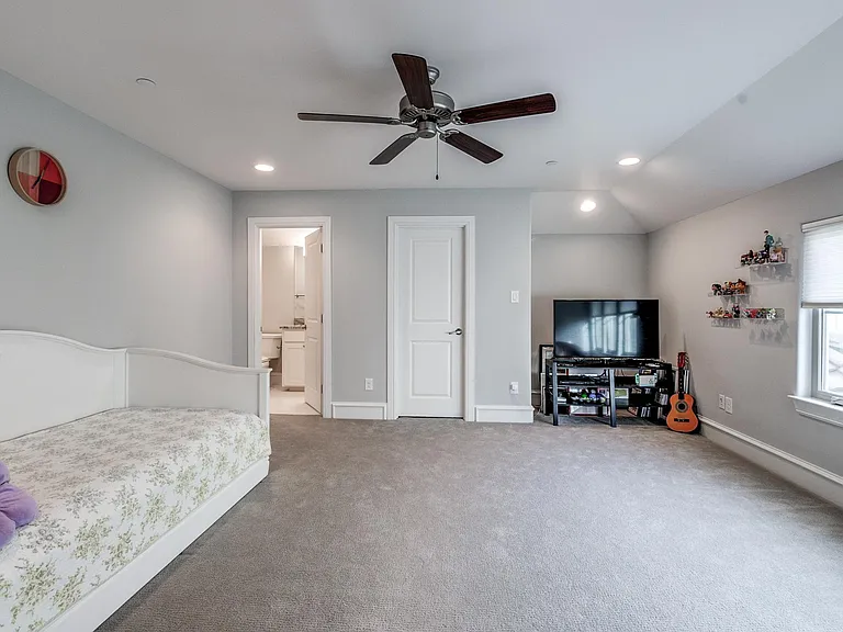 4532 Normandy Ave — Photo 16