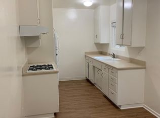 35 Broadmoor Plz APT 2, Santa Barbara, CA 93105