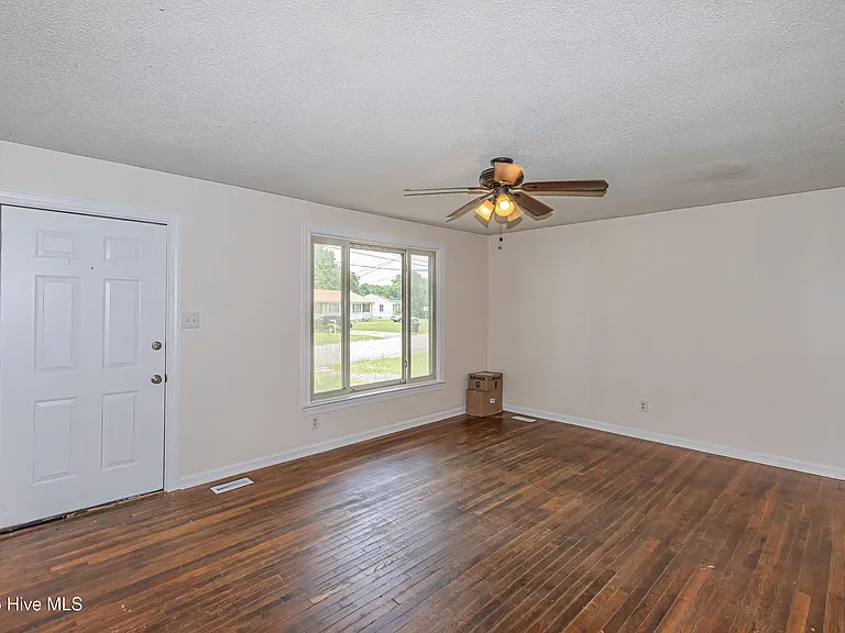 717 New River Dr — Photo 7