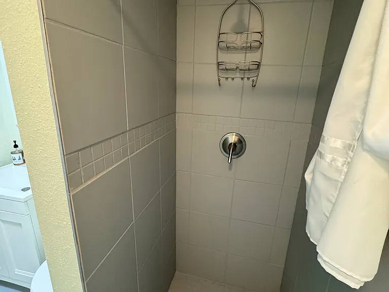 3600 Edgewood Dr — Photo 25