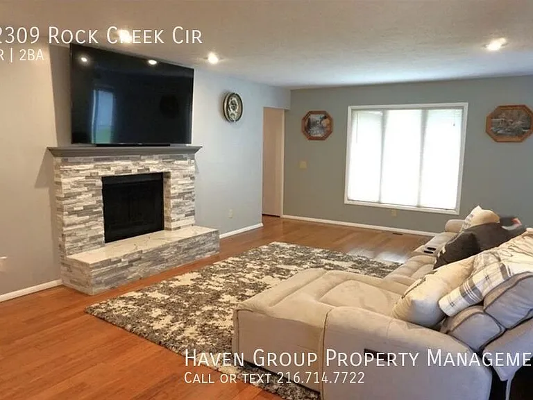 22309 Rock Creek Cir — Photo 3