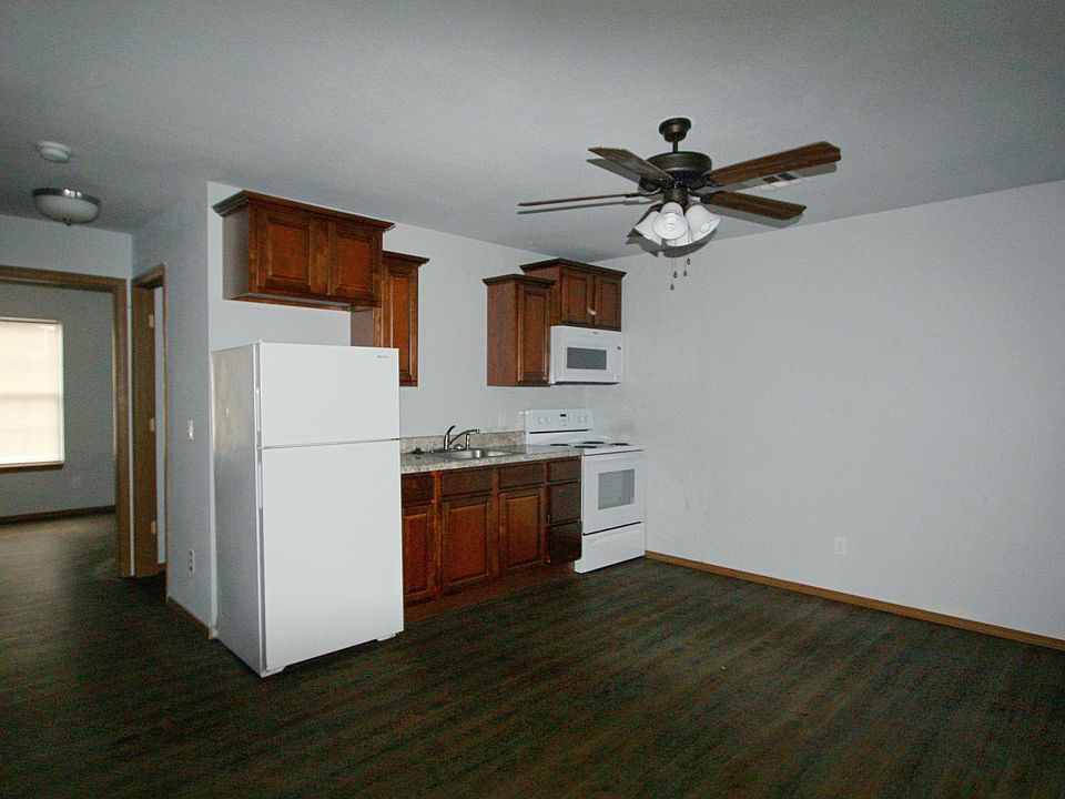 2nd image of 3538 E 13th St