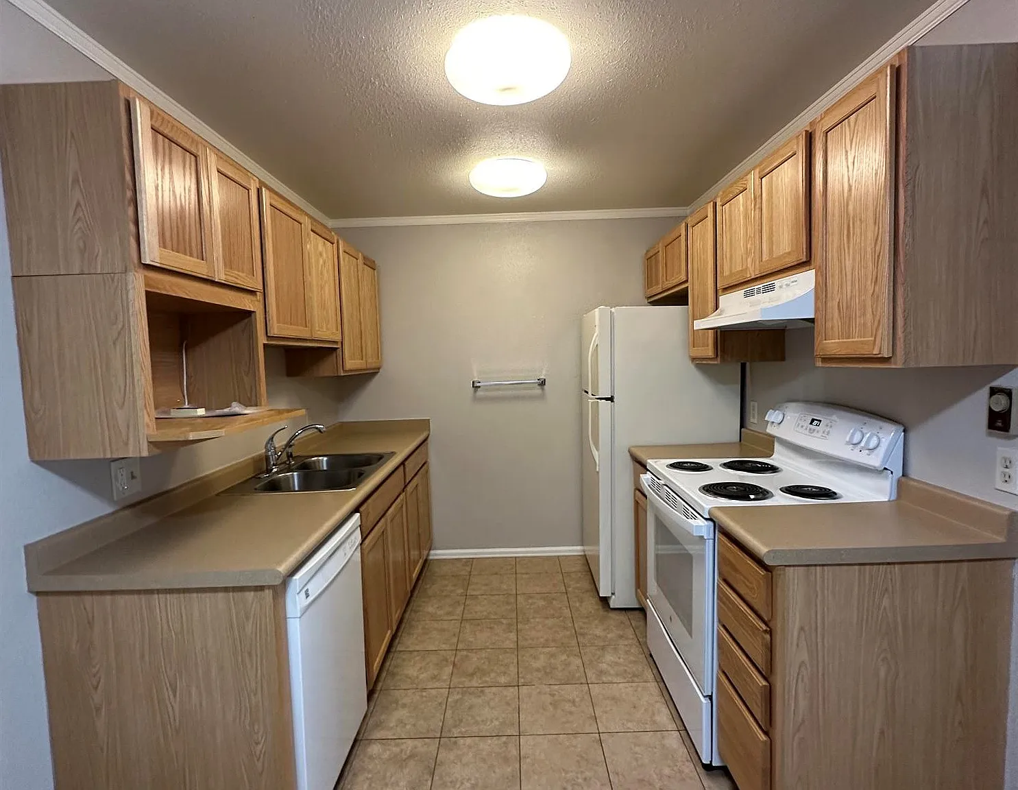 Sycamore Gardens Apartments — Photo 4