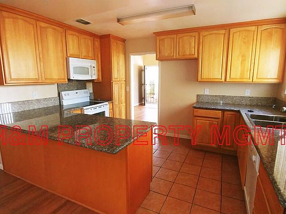 3713 Contempo Kitchen with Granite counters