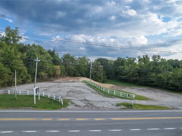 5854 N Emerson Ave, Parkersburg, WV 26104