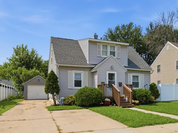 1103 8th St NW, Austin, MN 55912