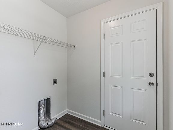 4th image of 8451 HEWITT Street