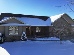 3346 Bushwood Ln, Green Bay, WI 54311